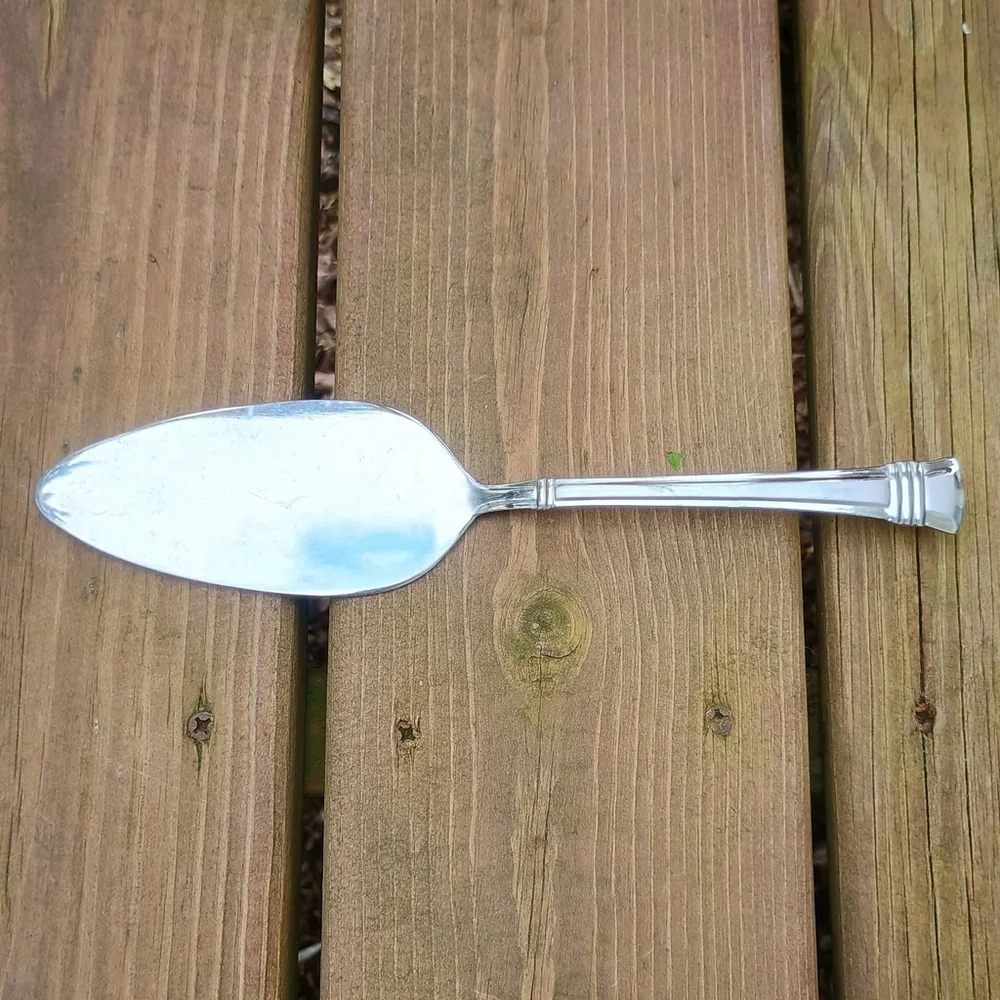 Wallace Zenith Frost 18/10 Stainless Steel Cake Pie Server